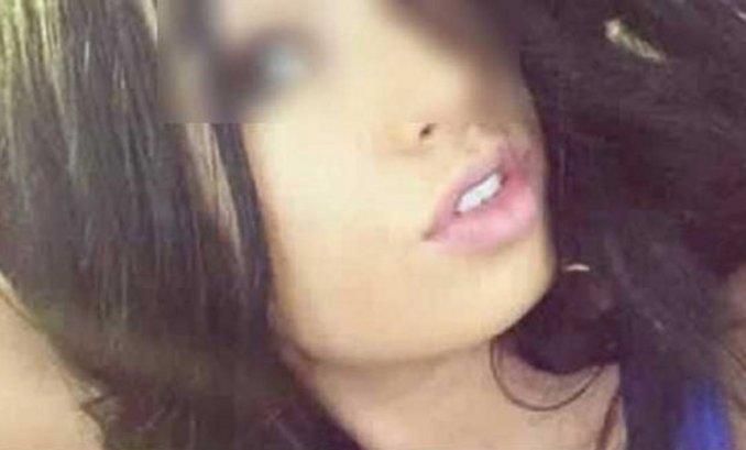 Una mujer ofrece servicios sexuales en Facebook a cambio de ayuda